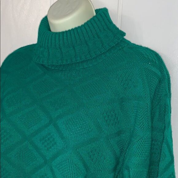 Vtg 70s Kelly green turtleneck sweater ☘️ - Picture 2 of 8